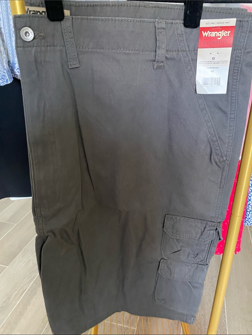 Wrangler Authentic’s Premium Relaxed Fit 100% Cotton Twill Cargo Shorts